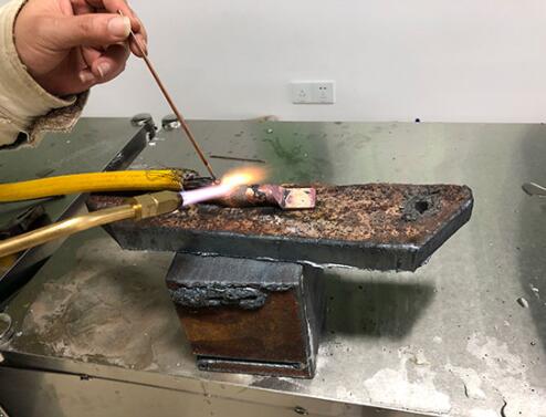 變壓器行業(yè)用高壓氣體發(fā)生器！